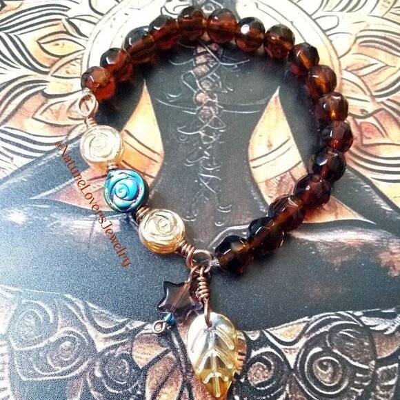 Upbeat Boho or Cowgirl Beaded Bracelet! Floral Beads + Leaf + Star Charms - Picture 1 of 8